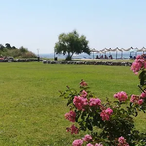 Apartament Monopetro, Metamorfosi (Sithonia)